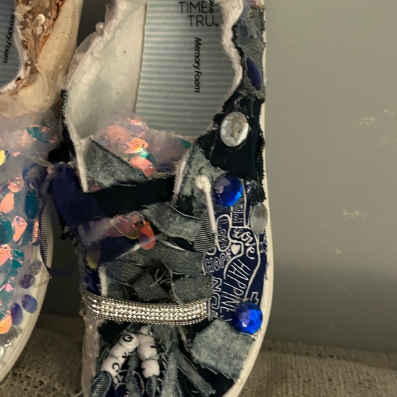 Size 10 sneakers - Picture 5 of 10